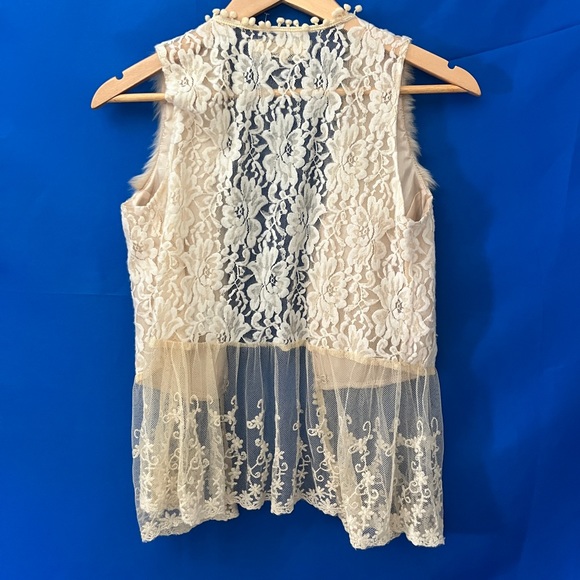 A’reve fur butter cream lace vest small boho feminine EUC Bohemian cottagecore - Picture 7 of 9